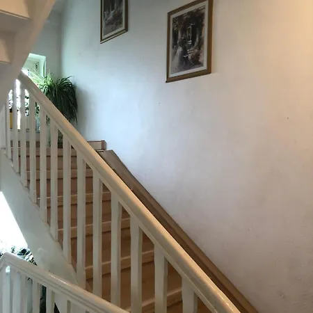 홈스테이 2 , Dusche /wc Nahe Koeln 프레첸